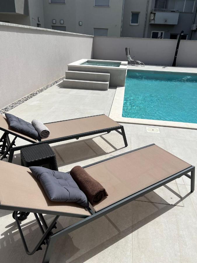Villa Vida, Medulin - Bazen I Jacuzzi Exterior foto